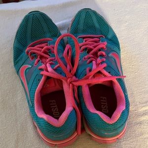 Nike blue and pink running shoes size 7.5 women’s preloved condition